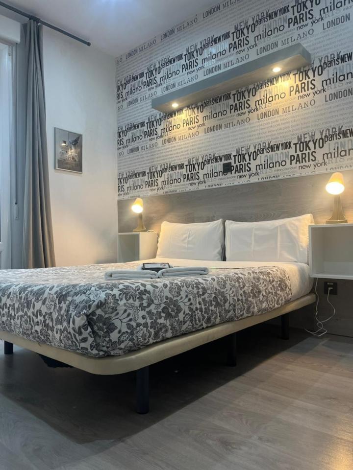 Hostal Abril Madrid Ngoại thất bức ảnh